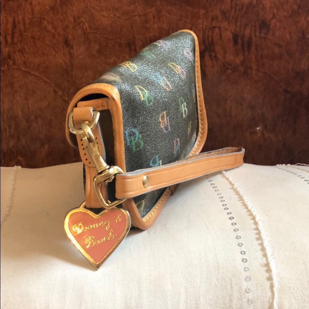 Dooney & Bourke wristlet - Picture 2 of 2